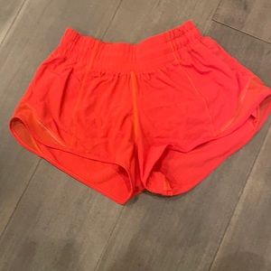 Lululemon Athletica Hotty Hot Shorts, 2.5” size 2